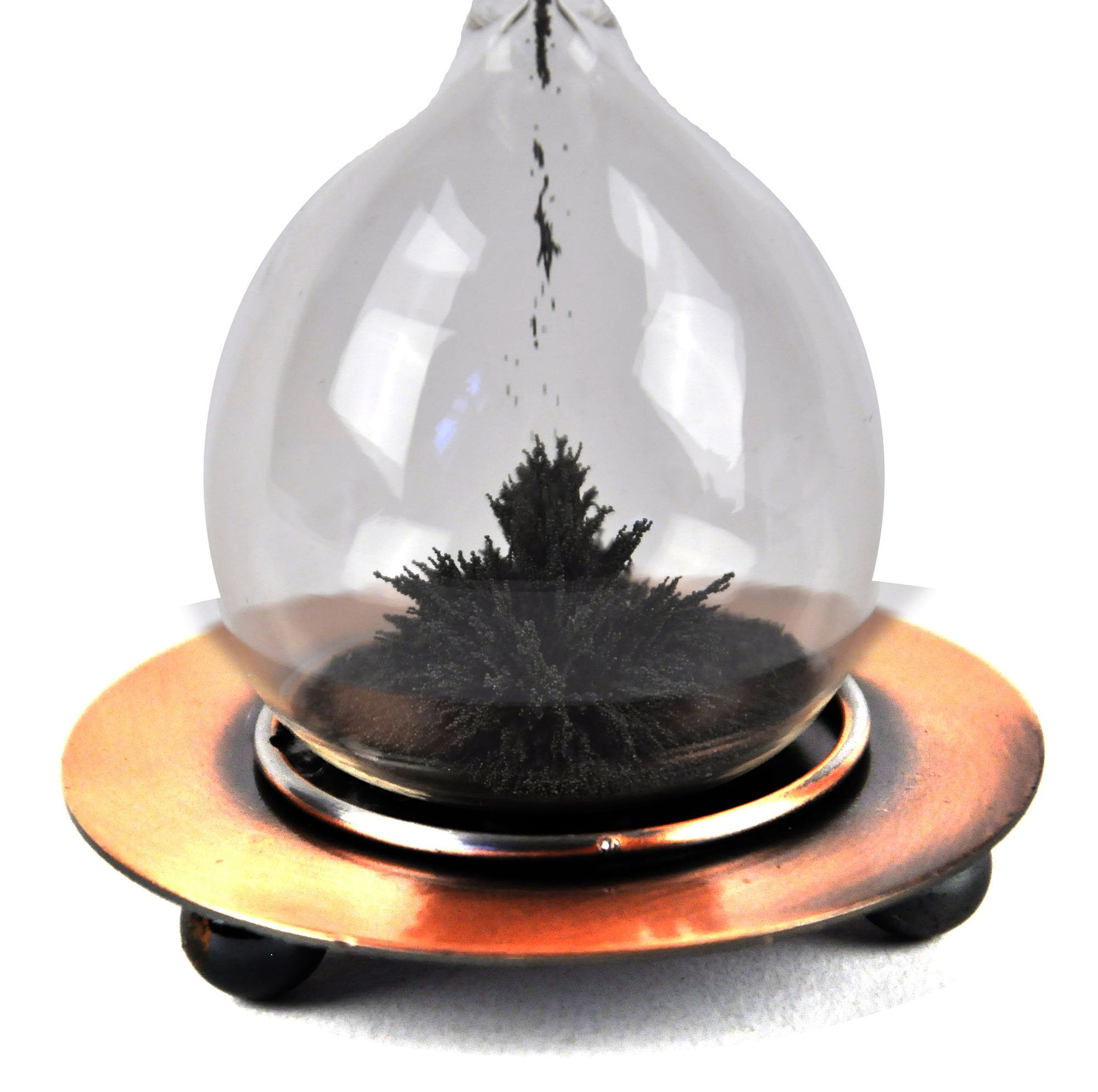 Magnetic hourglass iron sand spike effect close up