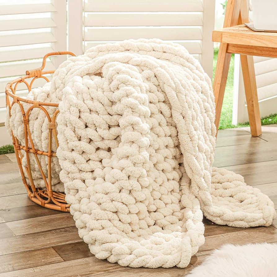 Chunky Knit Throw Blanket — Soft Oversized Knitted Throw for Sofa & Bed