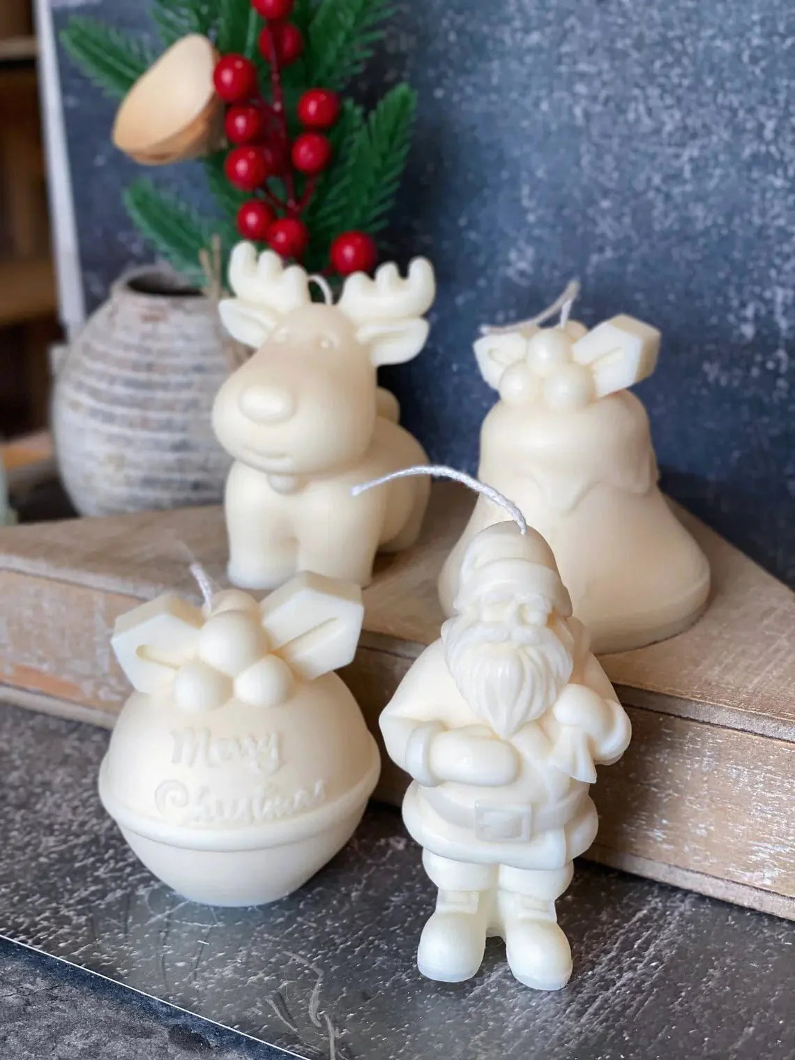 Round Bell Christmas Candle - Best Holiday Decor Gift | Limited Edition - Quincelle.co