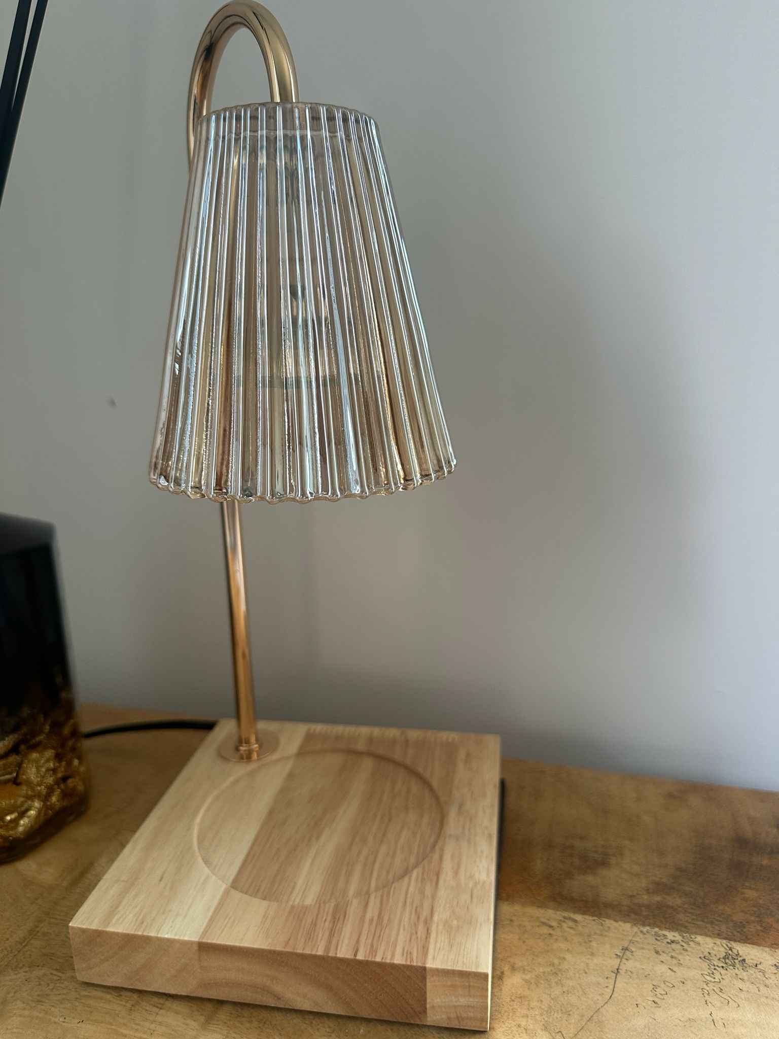 Candle warmer lamp clear glass shade detail