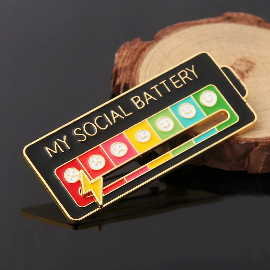 Quincelle Pins: Social Battery Mood Tracker — View 4