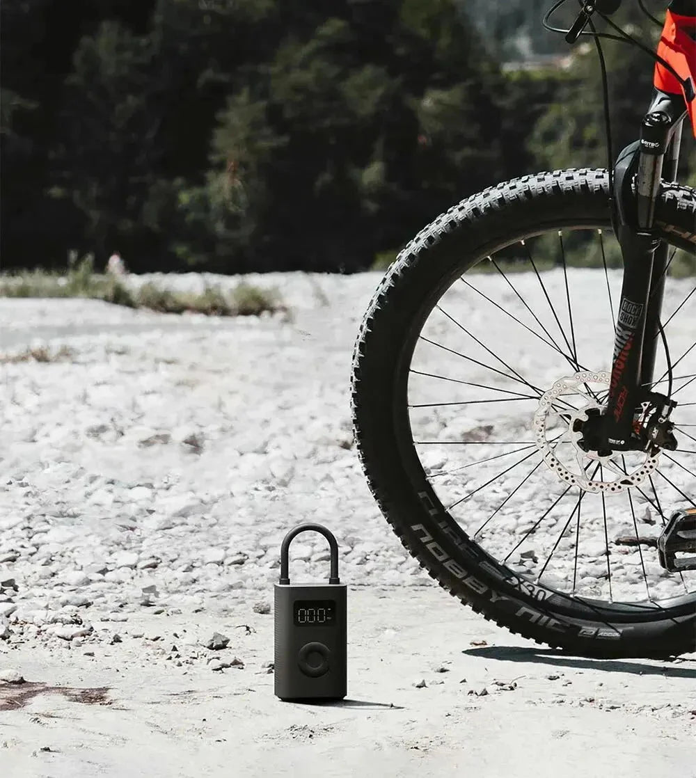 Portable Cordless Tire Inflator Air Pump 150PSI Digital Auto Shut - Off USB - C Rechargeable LED - Quincelle.co